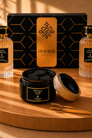 Découvrez notre Box Prestige, un coffret élégant conçu pour les amateurs de senteurs raffinées. Cette box exclusive réunit deux parfums soigneusement sélectionnés et un thiouraye authentique, offrant une expérience olfactive complète qui sublime aussi bien votre quotidien que votre intérieur.